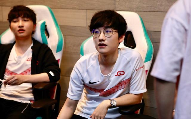 游泳健将们 游泳健将们