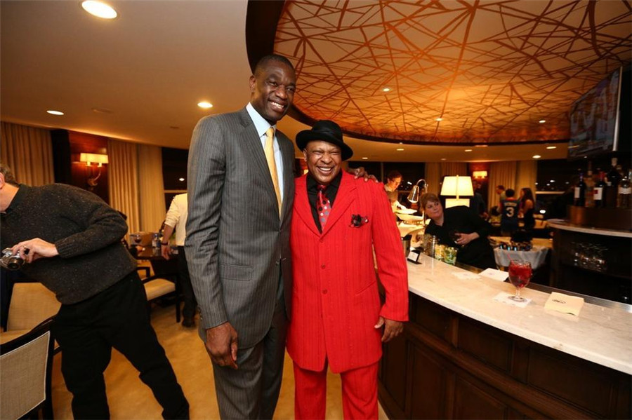 球队通过高 球队通过高