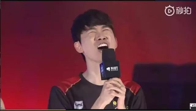 不仅要求球